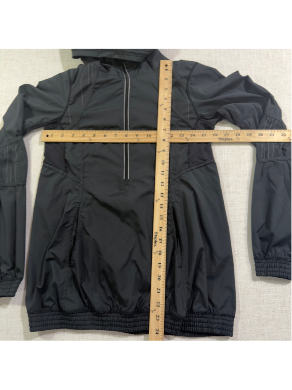 Lululemon Women’s 4 Black Half Zip Hooded Running Windbreaker Pullover Jacket - Picture 7 of 12